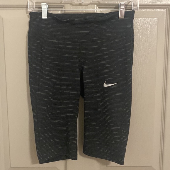 Nike Dri-Fit running short pants, women’s Small - Picture 2 of 8